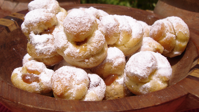 Profiteroles